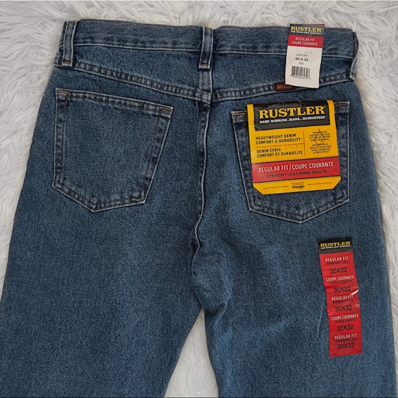 Rustler Regular Fit/Straight Leg Medium Washed Jeans - Picture 3 of 3